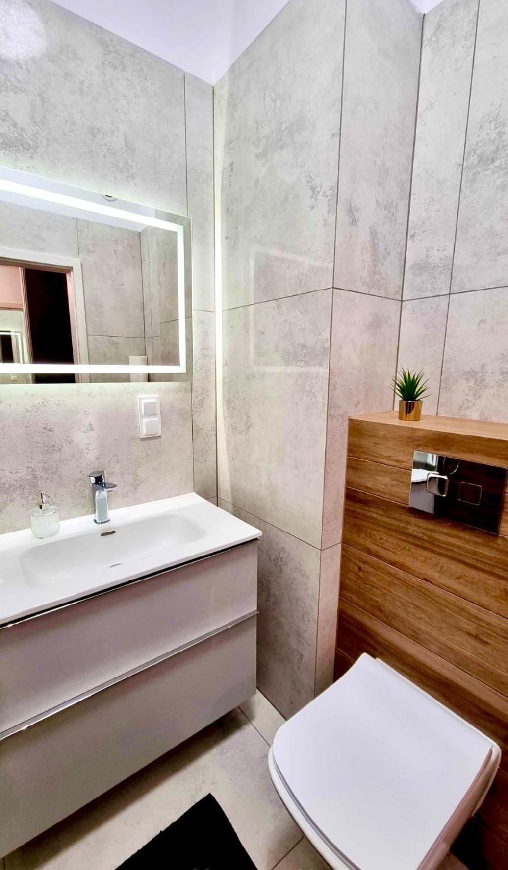 שצ'צ'ין Hanza Tower De Lux Green מראה חיצוני תמונה